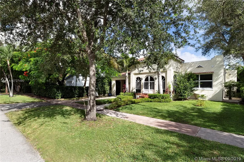 423 Aragon Avenue Coral Gables FL 33134