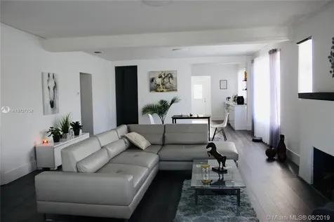 1114 SW 11th Avenue Miami FL 33129