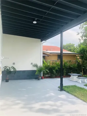 1114 SW 11th Avenue Miami FL 33129