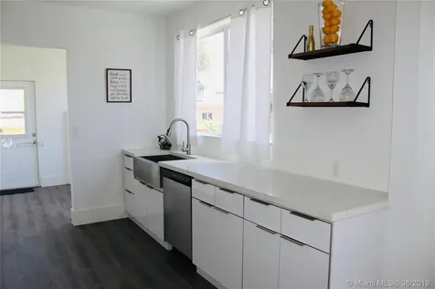 1114 SW 11th Avenue Miami FL 33129