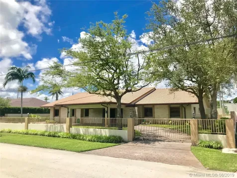 10431 SW 66th Street Miami FL 33173