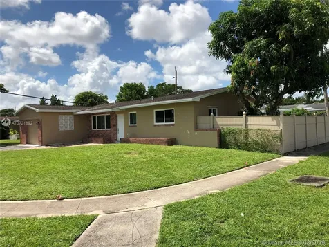 7601 NW 2nd Street Pembroke Pines FL 33024