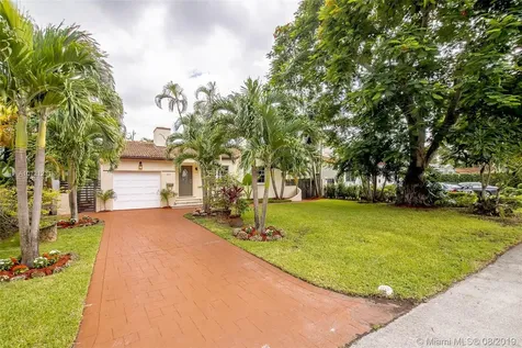 865 NE 74th Street Miami FL 33138