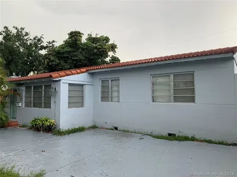 4051 NW 6th Street Miami FL 33126