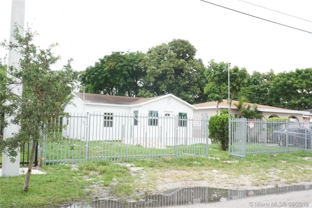 834 NW 118th Street Miami FL 33168