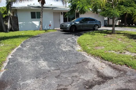 2011 NE 1st Avenue Pompano Beach FL 33060