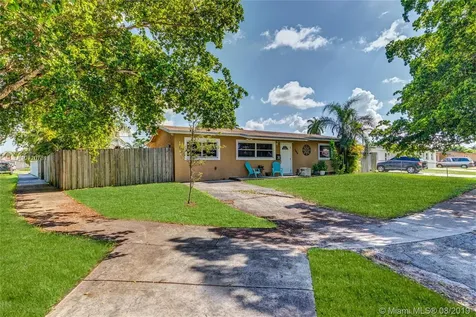 7899 NW 172nd Street Hialeah FL 33015