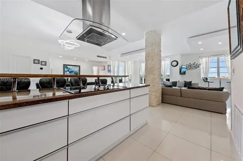 4001 S Ocean Drive Hollywood FL 33019