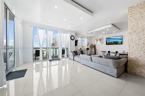 4001 S Ocean Drive Hollywood FL 33019