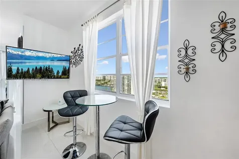 4001 S Ocean Drive Hollywood FL 33019