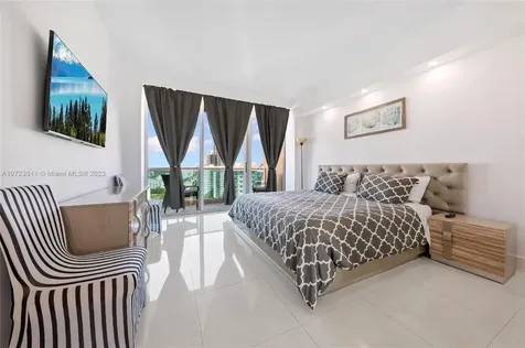 4001 S Ocean Drive Hollywood FL 33019