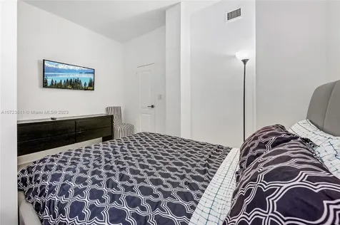 4001 S Ocean Drive Hollywood FL 33019