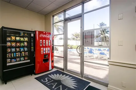 4001 S Ocean Drive Hollywood FL 33019