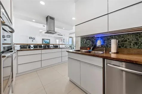 4001 S Ocean Drive Hollywood FL 33019
