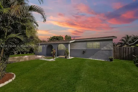 7471 Farragut Street Hollywood FL 33024