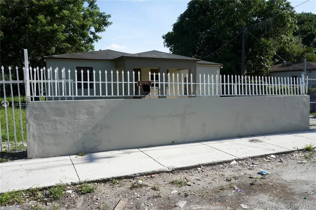 2126 NW 92nd Street Miami FL 33147