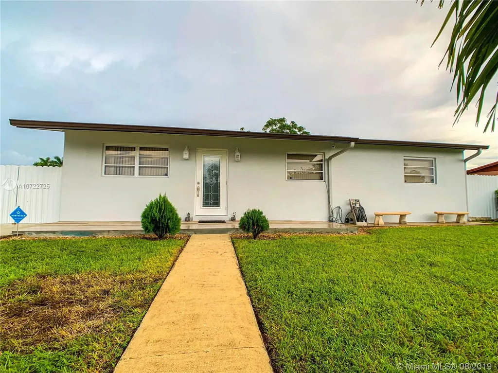 11520 SW 178th Terrace Miami FL 33157