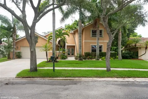 1653 Eastlake Way Weston FL 33326