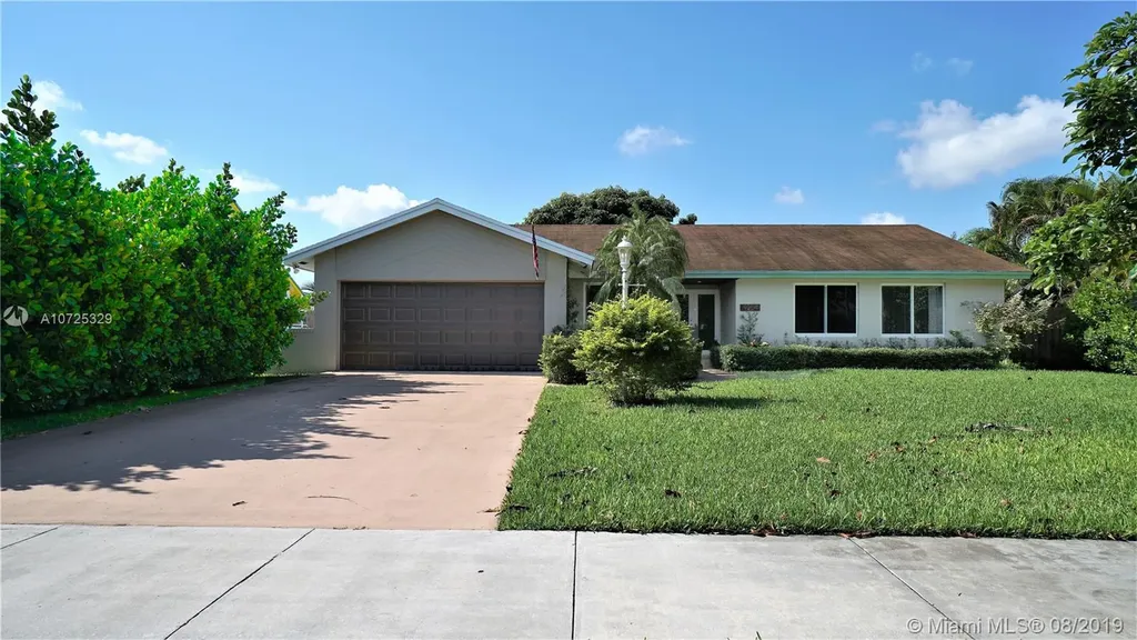 9354 SW 172nd Terrace Palmetto Bay FL 33157