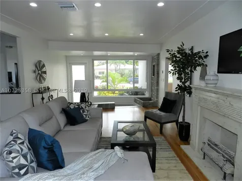 8842 Byron Avenue Surfside FL 33154