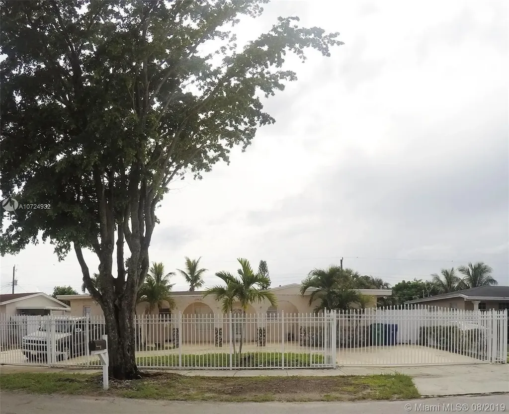 17921 NW 43rd Avenue Miami Gardens FL 33055