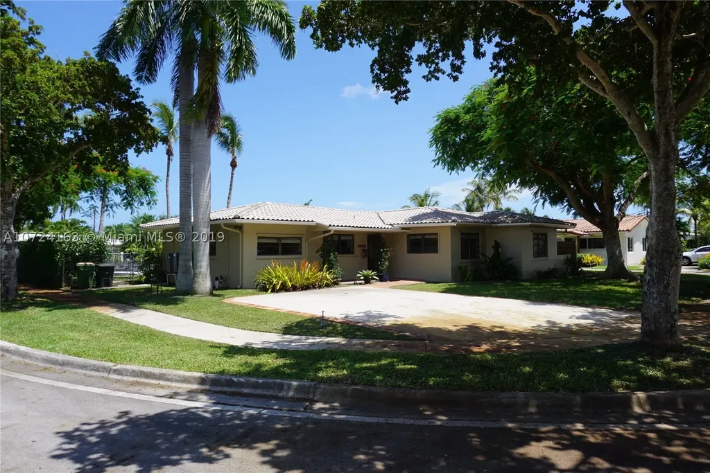 12937 Banyan Road North Miami FL 33181
