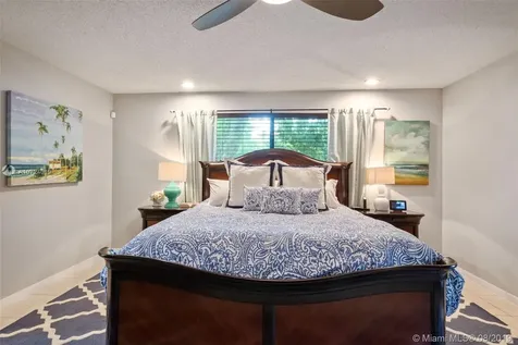 5800 SW 87th Way Cooper City FL 33328