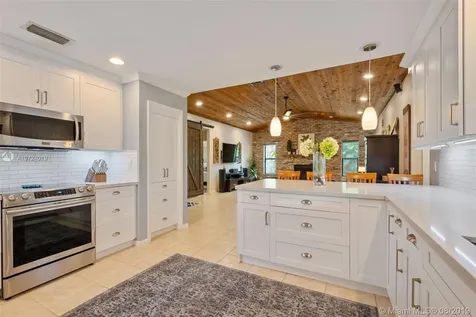 5800 SW 87th Way Cooper City FL 33328