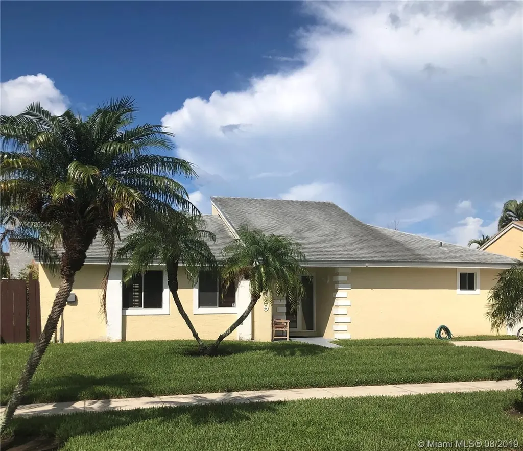 20939 SW 124th Avenue Road Miami FL 33177