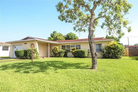 11831 NW 23rd Street Pembroke Pines FL 33026