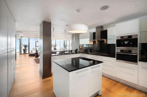 17121 Collins Avenue Sunny Isles Beach FL 33160