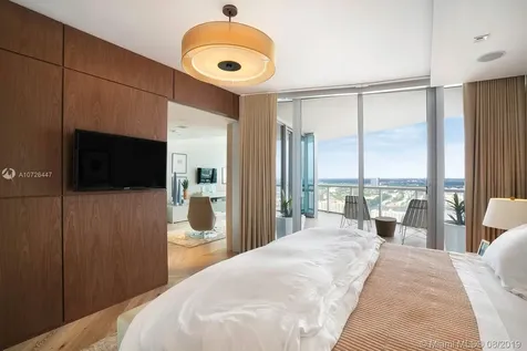 17121 Collins Avenue Sunny Isles Beach FL 33160