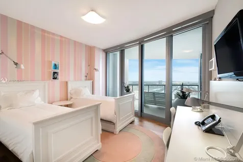17121 Collins Avenue Sunny Isles Beach FL 33160