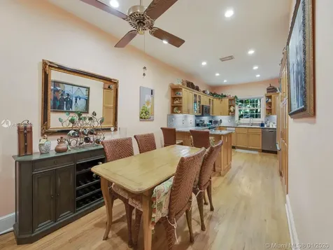 3671 N Bay Homes Drive Miami FL 33133