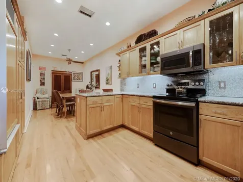 3671 N Bay Homes Drive Miami FL 33133
