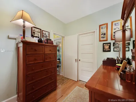 3671 N Bay Homes Drive Miami FL 33133