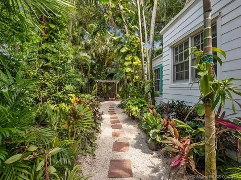 3671 N Bay Homes Drive Miami FL 33133