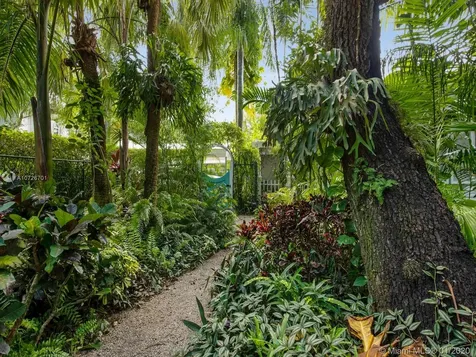 3671 N Bay Homes Drive Miami FL 33133