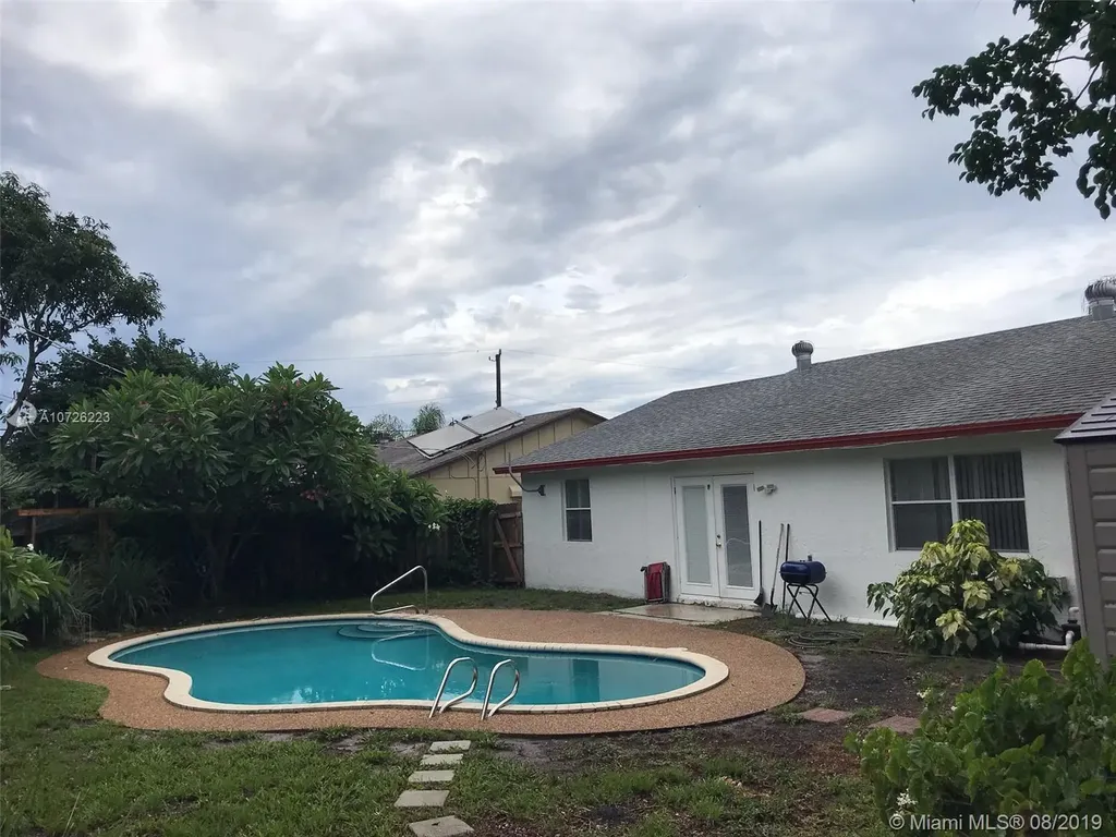 2071 NE 2nd Avenue Pompano Beach FL 33060