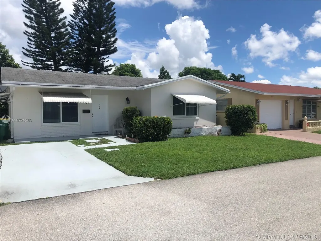 4921 NW 55th Street Tamarac FL 33319