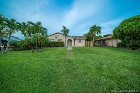 16885 SW 109th Court Miami FL 33157