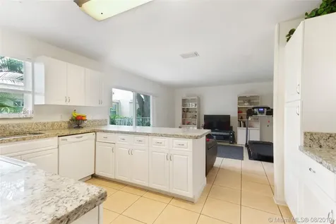 9520 NW 8th Circle Plantation FL 33324