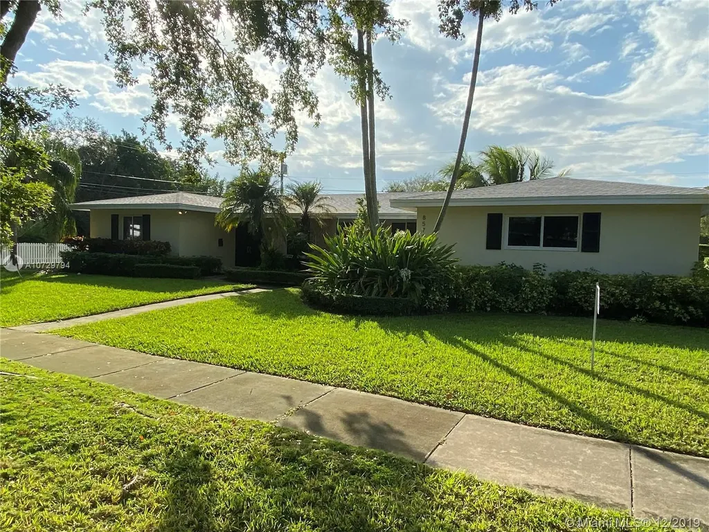 8570 SW 155th Terrace Palmetto Bay FL 33157
