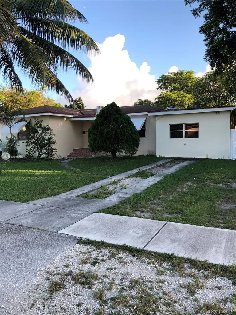 1220 NE 130th Street North Miami FL 33161