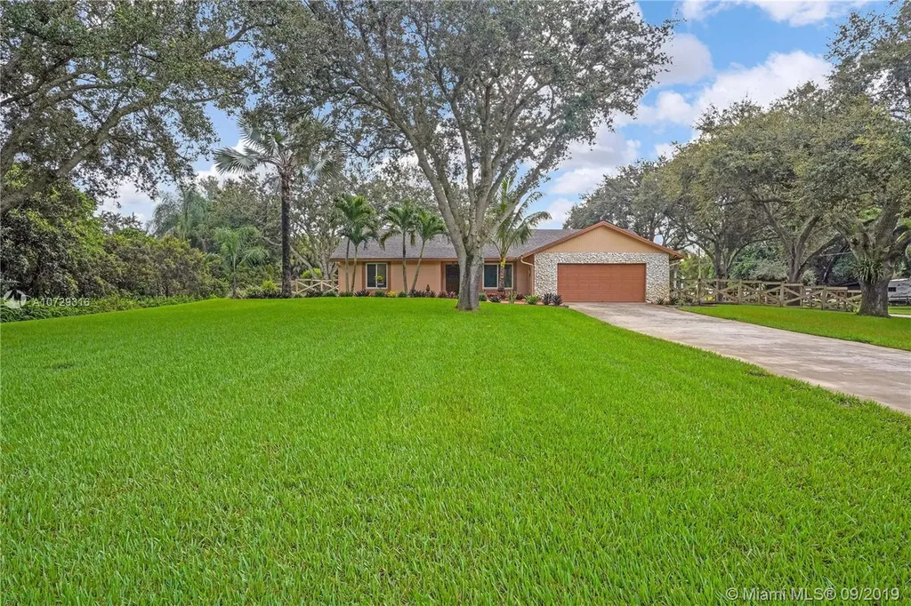 1610 SW 115th Avenue Davie FL 33325