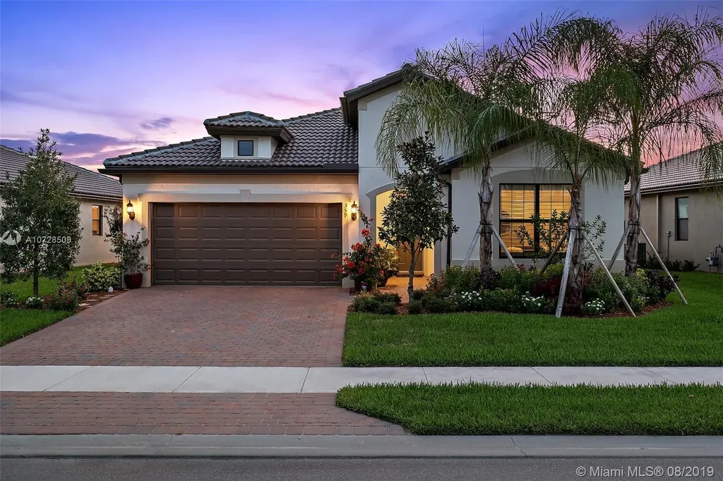 359 SE Courances Drive Port St. Lucie FL 34984