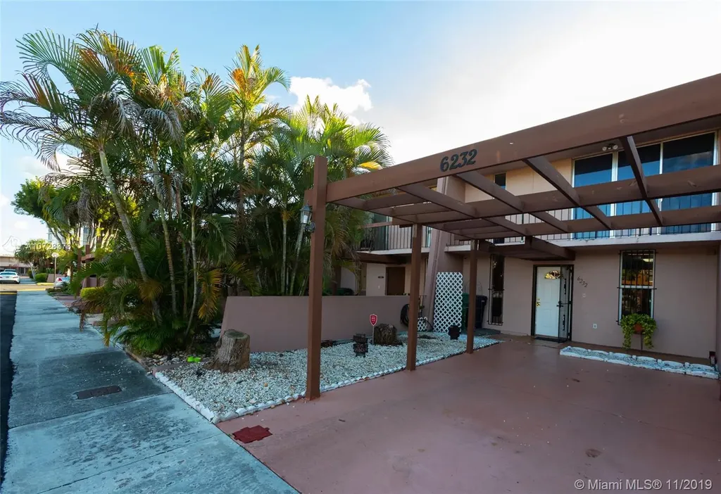 6232 SW 139th Court Miami FL 33183