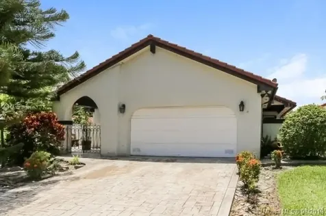 17346 NW 62nd Court Hialeah FL 33015