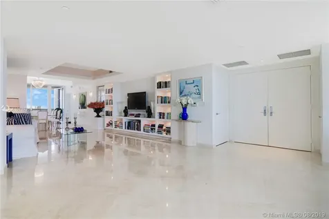 400 Alton Road Miami Beach FL 33139