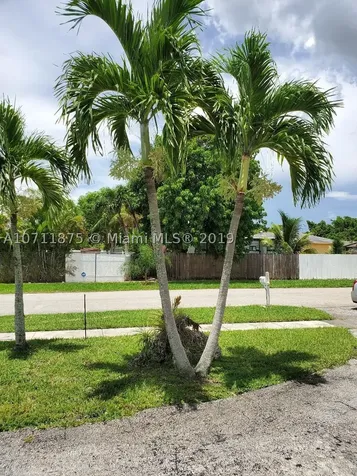 7694 SW 7th Street North Lauderdale FL 33068